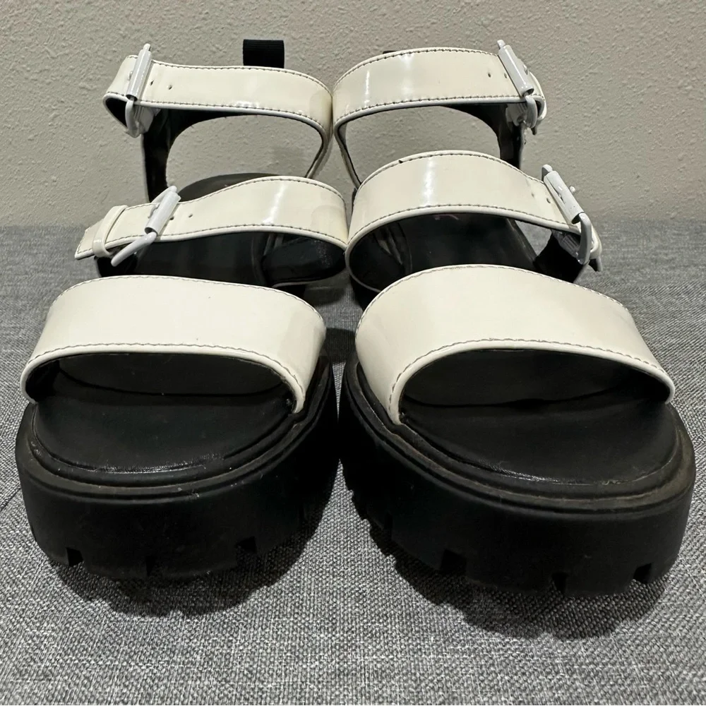 Sugar Indigo Women’s Platform Buckle Sandals